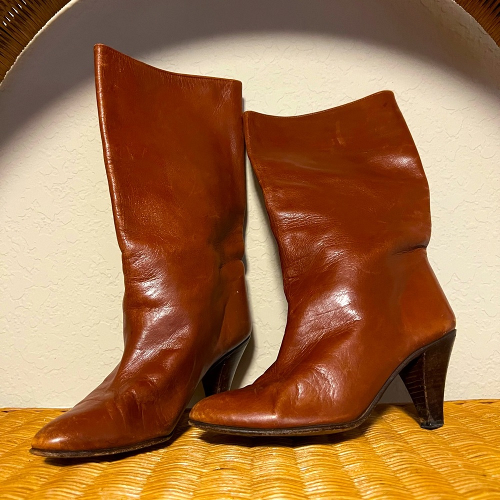 Cute boots!